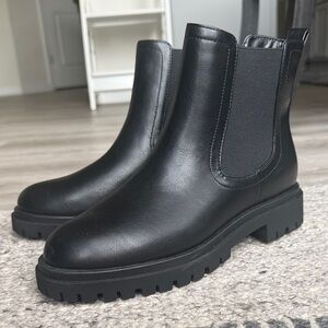 NWOT- Old Navy Black Chelsea Boots